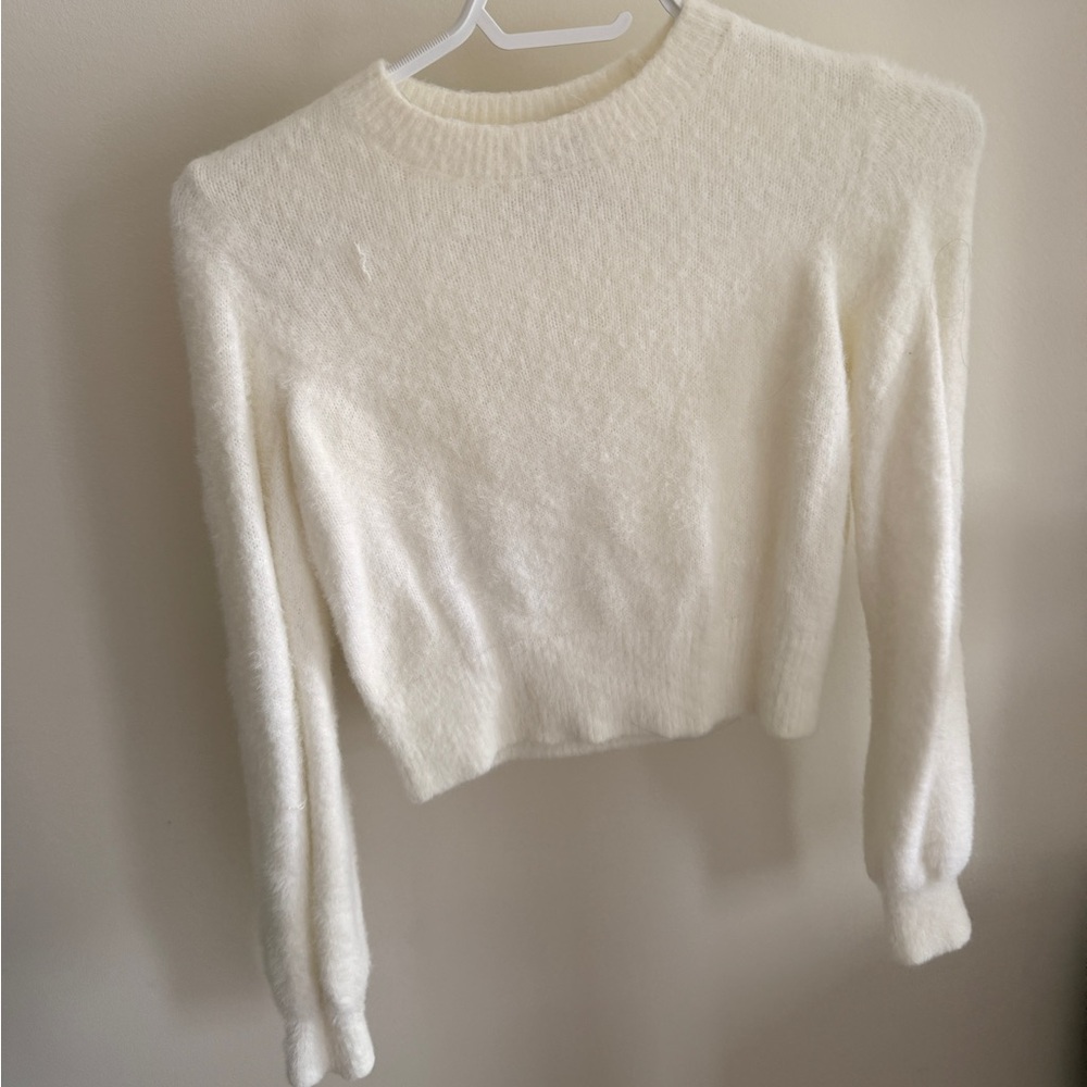 Aritzia Sunday Best Women's Fuzzy Sweater